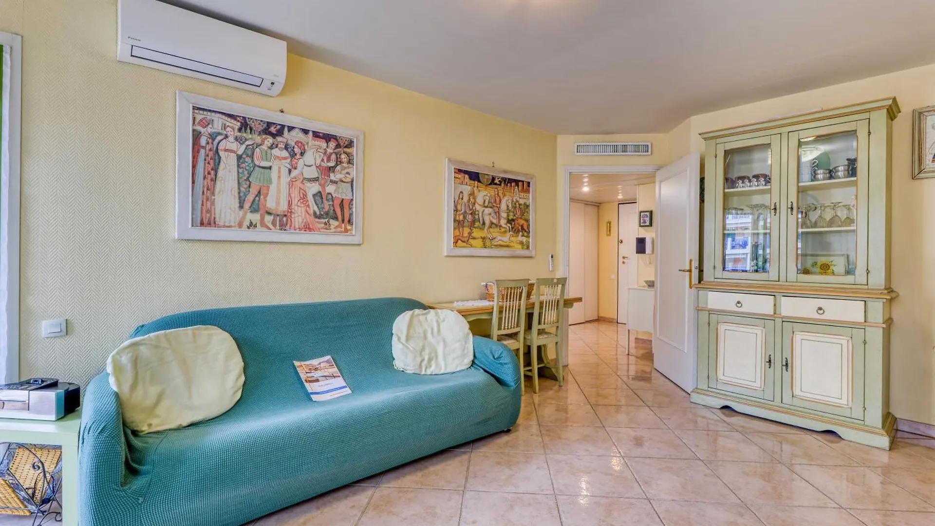 Garden View Daturas - Happy Rentals Menton France